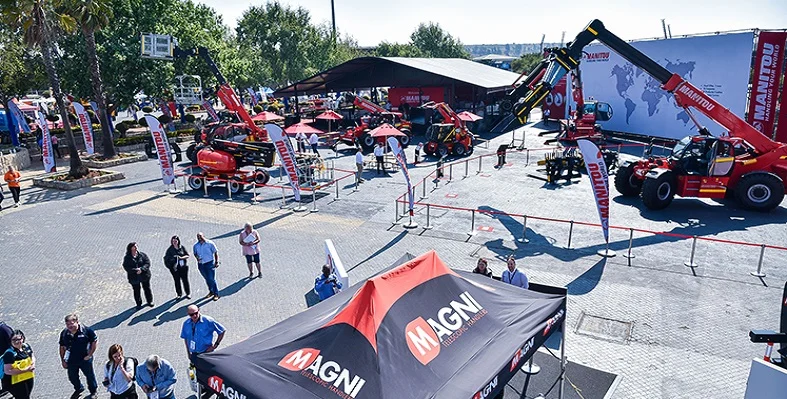 An exhibitor giving a live demonstration at a previous edition of Electra Mining